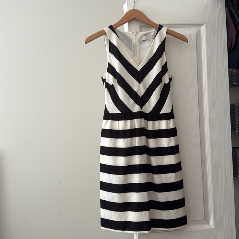 LOFT Black and White Sleeveless Midi Sundress